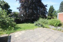 Terrasse mit Garten + Kaarst + gro�z�giges Reihenendhaus + Bj. 1981 + ca. 155 m� Wohnfl�che + 6 Zimmer + 2 Garagen +