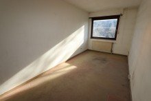Schlafzimmer I + Kaarst + gro�z�giges Reihenendhaus + Bj. 1981 + ca. 155 m� Wohnfl�che + 6 Zimmer + 2 Garagen +