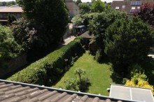 Blick in den Garten Kaarst + Reiheneckhaus + Bj.1981 + ca. 403 m� Grundst�ck + ca. 172 m� Wohnfl�che + 2 Garagen