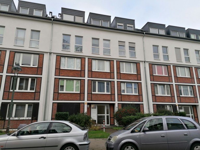 Aussenbild D�sseldorf Etagenwohnung + D�sseldorf-Holthausen + ca. 53 m� + 1. OG + 2-Zimmerwohnung + Balkon + Stellplatz +