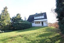 R�ckansicht + Driesch + freistehendes Einfamilienhaus + 110 m� Wohnfl�che + 757 m� Grundst�ck + sehr ruhig +