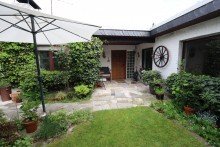Terrasse/Eingang + Kaarst + Bungalow + Bj. 1971 + ca. 383 m� Grundst�ck + ca. 138 m� Wohnfl�che + Garage +