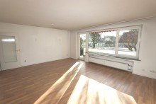 Wohnzimmer + Kaarst + 3-Zimmerwohnung + Bj. 1969 + ca. 82 m� Wohnfl�che + 1. OG  + Balkon + Garage +