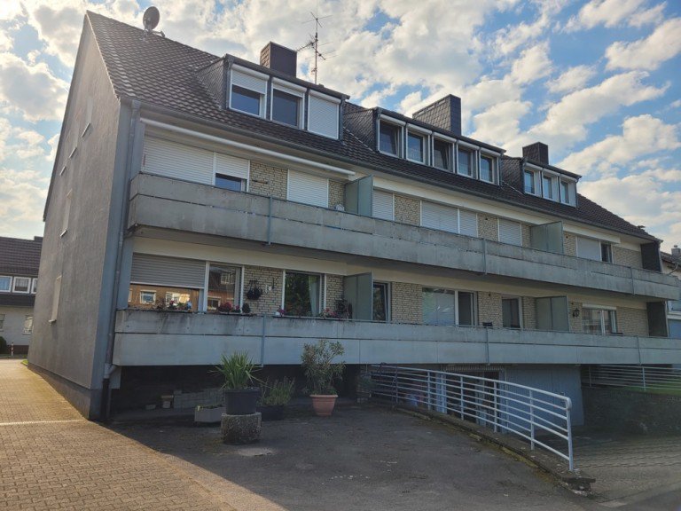 Aussenansicht Kaarst Erdgeschosswohnung + Kaarst-Holzb�ttgen + Einzimmerwohnung + Balkon + ca. 44 m� + inkl. Einbauk�che +