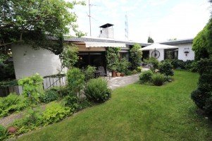 Hauptbild + Kaarst + Bungalow + Bj. 1971 + ca. 383 m� Grundst�ck + ca. 138 m� Wohnfl�che + Garage +