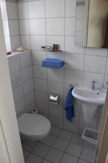 G�ste WC Kaarst + Reihenmittelhaus + ca. 107 m� Wohnfl�che + Frei ab Mitte 2021