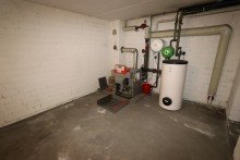 Heizungskeller + Kaarst + gro�z�giges Reihenendhaus + Bj. 1981 + ca. 155 m� Wohnfl�che + 6 Zimmer + 2 Garagen +
