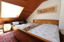 Kinderzimmer im Dachgeschos Kaarst + Reiheneckhaus + Bj.1981 + ca. 403 m� Grundst�ck + ca. 172 m� Wohnfl�che + 2 Garagen