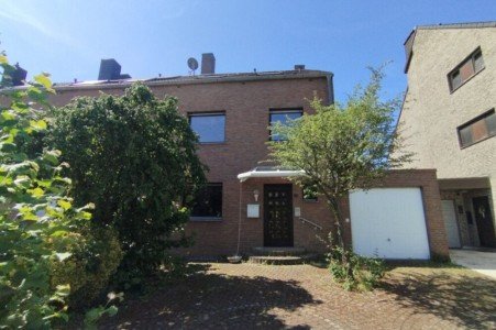 Hauptbild + Kaarst + gro�z�giges Reihenendhaus + Bj. 1981 + ca. 155 m� Wohnfl�che + 6 Zimmer + 2 Garagen +