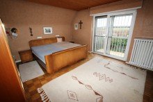 Schlafzimmer I OG + Driesch + freistehendes Einfamilienhaus + 110 m� Wohnfl�che + 757 m� Grundst�ck + sehr ruhig +
