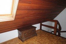 Flur - Dachgeschoss + B�ttgen + Einfamilienhaus + Baujahr 1975 + ca. 423 m� Grundst�ck + ca. 131 m� Wohnfl�che + Garage +