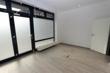 Raum / B�ro nach vorne + Vorst + B�ro / Praxis / Kanzlei / Ladenlokal + ca. 129 m� Gewerbefl�che + 4 R�ume + Erdgeschoss +