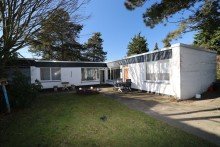 R�ckansicht + Kaarst + Bungalow + ca. 100 m� Wohnfl�che + 724 m� Grundst�ck + Garage + 1965 +