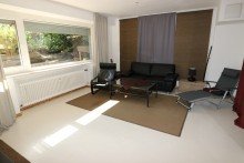 Wohnung 6 - Wohnraum + Kaarst + vermietetes 6-Parteien-Haus + Baujahr 1968 + insgesamt ca. 312 m� Wohnfl�che + Garage +