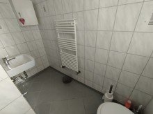 G�ste-WC + Kaarst + 2,5-Zimmer-Wohnung in 2-Familien-Haus + ca. 73 m� Wohnfl�che + Balkon + Stellplatz +