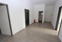 Flur + Vorst + B�ro / Praxis / Kanzlei / Ladenlokal + ca. 129 m� Gewerbefl�che + 4 R�ume + Erdgeschoss +