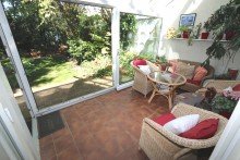 Wintergarten + Kaarst + Doppelhaush�lfte + Baujahr 1969+ ca. 107 m� Wohnfl�che + ca. 447 m� Grundst�ck + Garage +