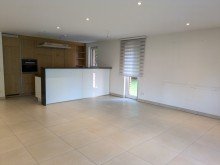 Wohnzimmer + Kaarst-Vorst + 3-Zimmerwohnung + Barrierearm + ca.104 m� + Garten + Einbauk�che + TG Stellplatz +