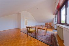 Wohnraum / Zimmer DG + Kaarst + Einfamilienhaus + Bj. 1972 + ca. 564 m� Grundst�ck + ca. 159 m� Wohnfl�che + 2 Garagen +