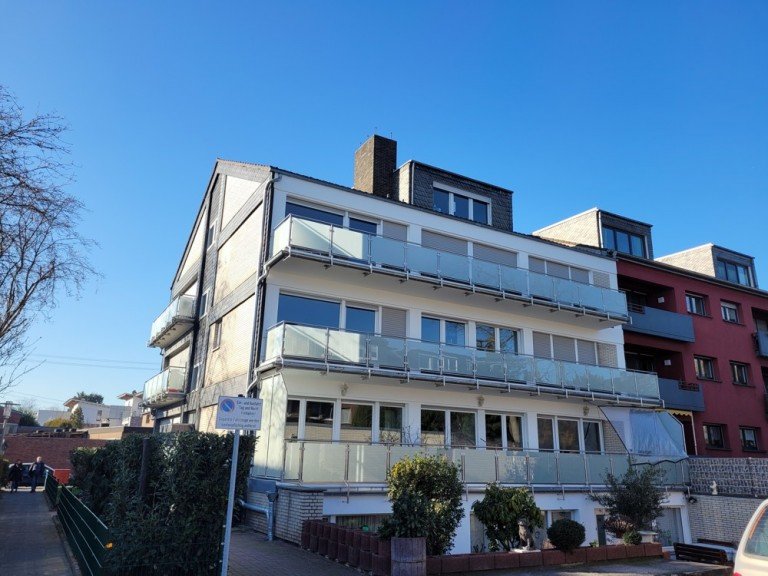 Aussenansicht Kaarst Etagenwohnung + KAARST-ZENTRUM+ gem�tliche 3-Zimmerwohnung + ca. 85 m� + gro�er Sonnenbalkon +