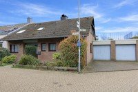 Bild (85c3027a4026a83abe2ffabca7564cae): + Kaarst + gro�z�giges Wohnhaus + Bj. 1972 + mit viel Potenzial f�r Familie, Generationen & Arbeiten