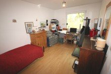 Schlafzimmer EG + Kaarst + Doppelhaush�lfte + Baujahr 1969+ ca. 107 m� Wohnfl�che + ca. 447 m� Grundst�ck + Garage +