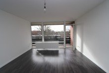 Wohnzimmer + KAARST + RENOVIERTE 2-ZIMMERWOHNUNG + LOGGIA + ca. 60m� +
