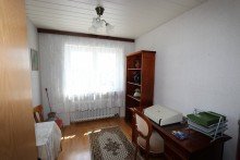 Schlafzimmer II + Holzb�ttgen + 3-Zimmer-Wohnung + ca. 84 m� + Bj.1974 + 5. OG + Aufzug +