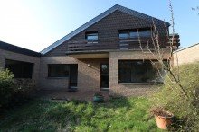 R�ckansicht + Kaarst + freistehendes Einfamilienhaus + Bj. 1962 + ca. 130 m� Wohnfl�che + ca. 642 m� Grundst�ck