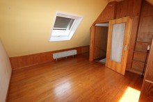 Spitzboden + B�ttgen + ruhige Lage + Reihenhaus + Bj. 1984 + 3 Schlafzimmer + Garage +