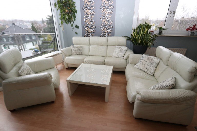 Wohnzimmer Kaarst Etagenwohnung + Kaarst + zentrumsnah + 2-Zimmerwohnung + 3. OG + Balkon + G�ste WC + Garage (optional) +