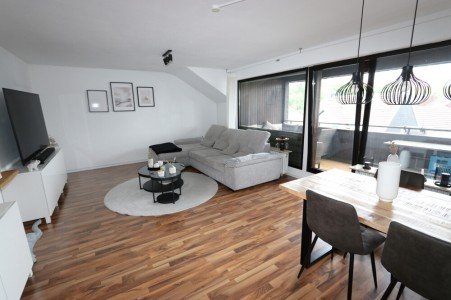 Hauptbild + Kaarst-Zentrum + 3-Zimmer-Wohnung + 2. OG + ca. 86 m² Wohnfläche + 2 Badezimmer + Balkon +