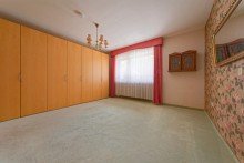 Schlafzimmer + Kaarst + Einfamilienhaus + Bj. 1972 + ca. 564 m� Grundst�ck + ca. 159 m� Wohnfl�che + 2 Garagen +