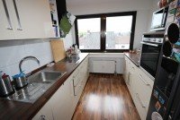 Bild (beb3eb7cc4ed8a7f8f09c58487ea362c): + Kaarst-Zentrum + 3-Zimmer-Wohnung + 2. OG + ca. 86 m� Wohnfl�che + 2 Badezimmer + Balkon +