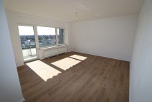 Wohnzimmer 3-Zimmerwohnung �ber den D�chern von Kaarst + 78 m� + Einbauk�che + Aufzug +