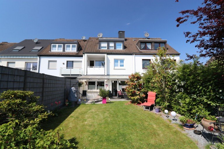 Garten/R�ckansicht Kaarst / Vorst Reihenmittelhaus Provisionsfrei f�r den K�ufer + Vorst + Reihenmittelhaus mit Salon/Ladenlokal + 249 m� Grundst�ck +