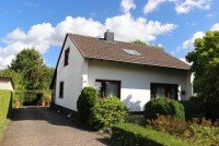 Bild (ca1187ce6b72d981d580562a27e15100): + Holzb�ttgen + Baugrundst�ck mit Altbestand + 1.867 m� Grundst�ck +