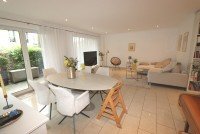 Bild (d439bc3a246352d241adf2c665c1db4d): + Kaarst + 3-Zimmer-Erdgeschosswohnung + Bj 2001 + ca. 97 m� Wohnfl�che + 2 Badezimmer + Terrasse +