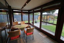 Wintergarten + Vorst + 2-Familienhaus + 1986 + 714 m� Grundst�ck + ca. 204 m� Wohnfl�che + Garage + Carport +