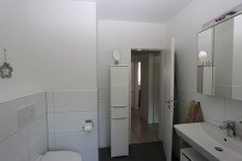 Badezimmer + Kaarst + Reihenhaus + ca. 98 m� + 3 Schlafzimmer + Garten + 2019 modernisiert + Garage (optional) +