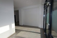 Eingangsbereich + Vorst + B�ro / Praxis / Kanzlei / Ladenlokal + ca. 129 m� Gewerbefl�che + 4 R�ume + Erdgeschoss +