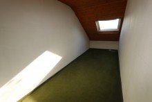 Schlafbereich / B�ro + Kaarst + gro�z�giges Reihenendhaus + Bj. 1981 + ca. 155 m� Wohnfl�che + 6 Zimmer + 2 Garagen +