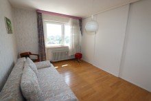 Schlafzimmer I + Holzb�ttgen + 3-Zimmer-Wohnung + ca. 84 m� + Bj.1974 + 5. OG + Aufzug +