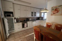 K�che + Holzb�ttgen + Doppelhaush�lfe + 116 m� Wohnfl�che + 459 m� Grundst�ck + 3 Schlafzimmer + 1989 +