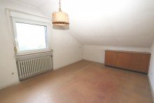 Zimmer II + Kaarst + freistehendes Einfamilienhaus + Bj. 1962 + ca. 130 m� Wohnfl�che + ca. 642 m� Grundst�ck