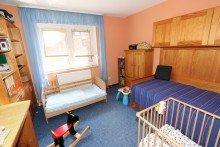 Kinderzimmer im Obergeschoss Kaarst + Reiheneckhaus + Bj.1981 + ca. 403 m� Grundst�ck + ca. 172 m� Wohnfl�che + 2 Garagen