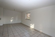 Wohnzimmer + Kaarst - Zentrum + 2-Zimmerwohnung  + Garten + ca. 66 m� + renoviert  + ab 01.01. bezugsfrei +